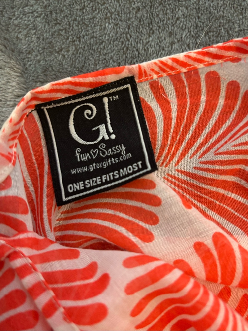 Red Shell-Pattern V-Neck Cover Up - Picture 3 of 3